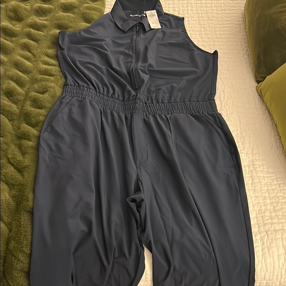 Abercrombie & Fitch Dark Gray Zip-Up Top